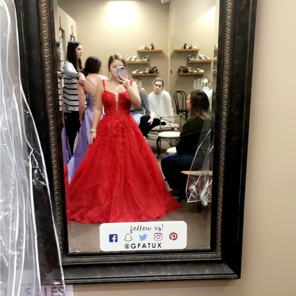 prom dress - Picture 3 of 3
